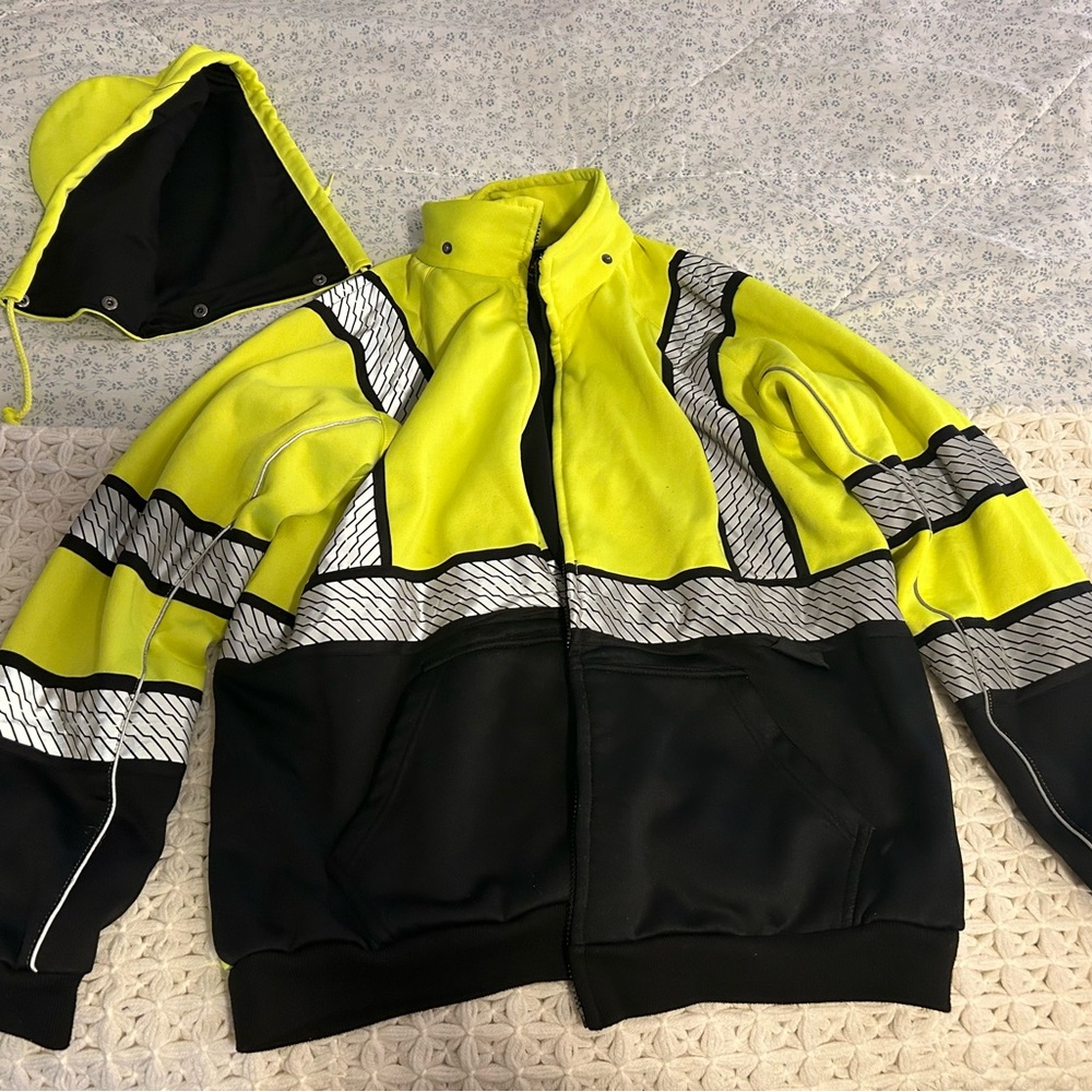 High visibility jacket, size L, very soft